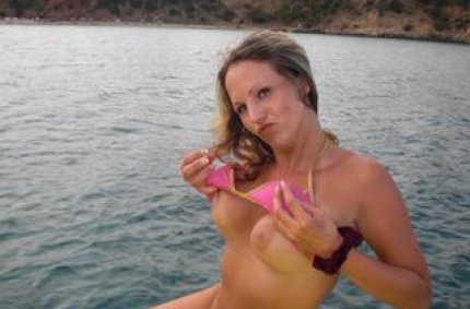 Profil von: StripgirlLoucie - gummifetisch extrem, webcamgirls